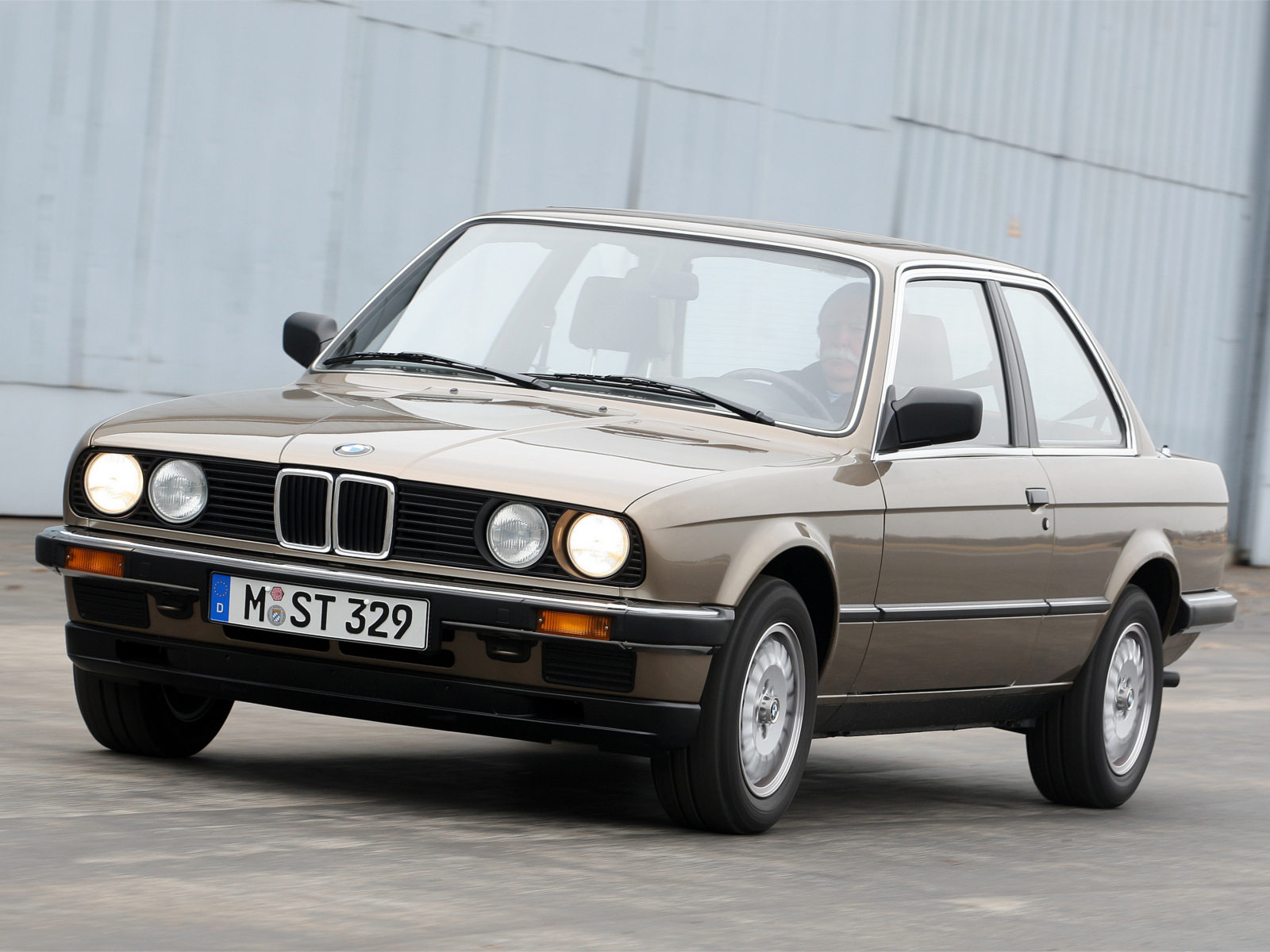 BMW 3er E30
