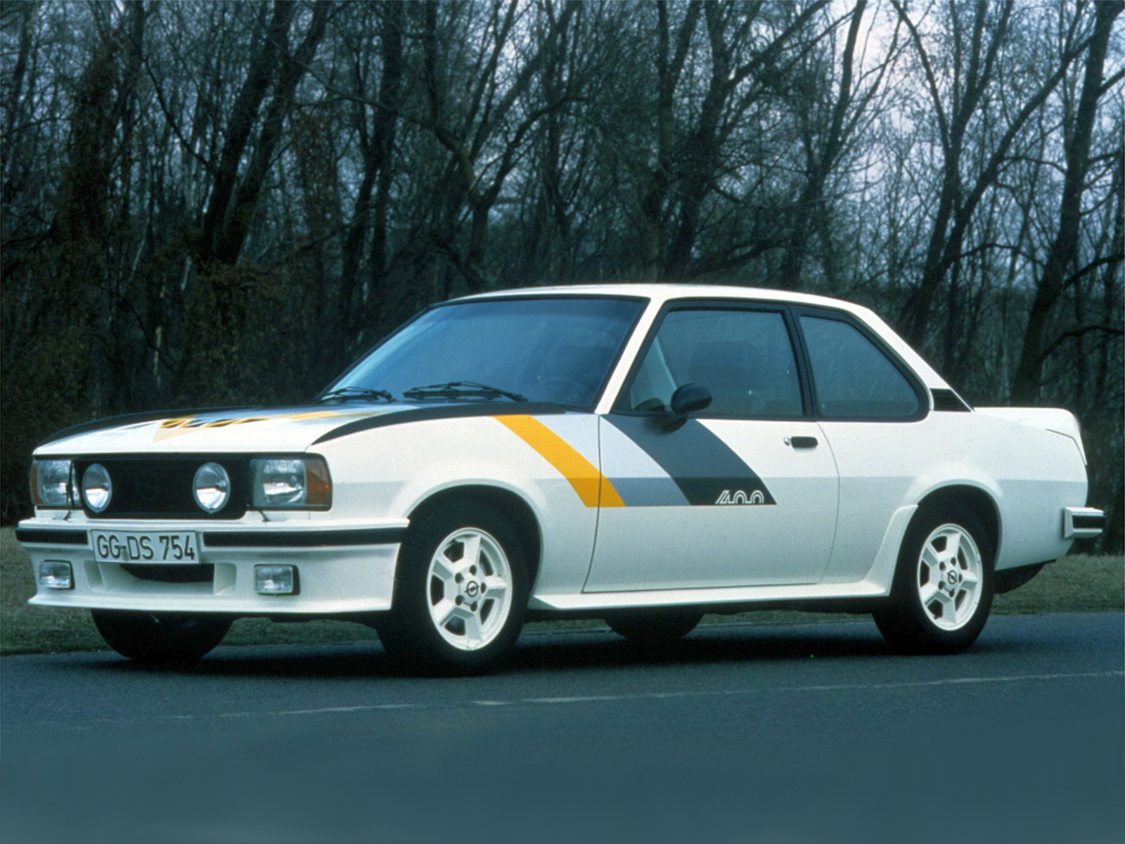 Opel Ascona 400