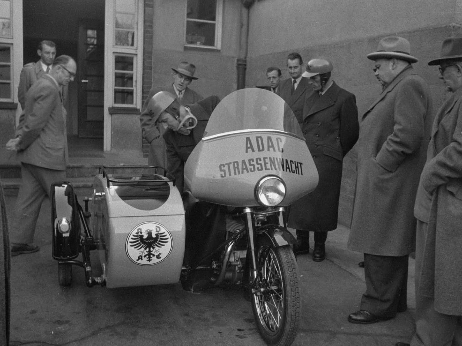 ADAC fährt Konsul