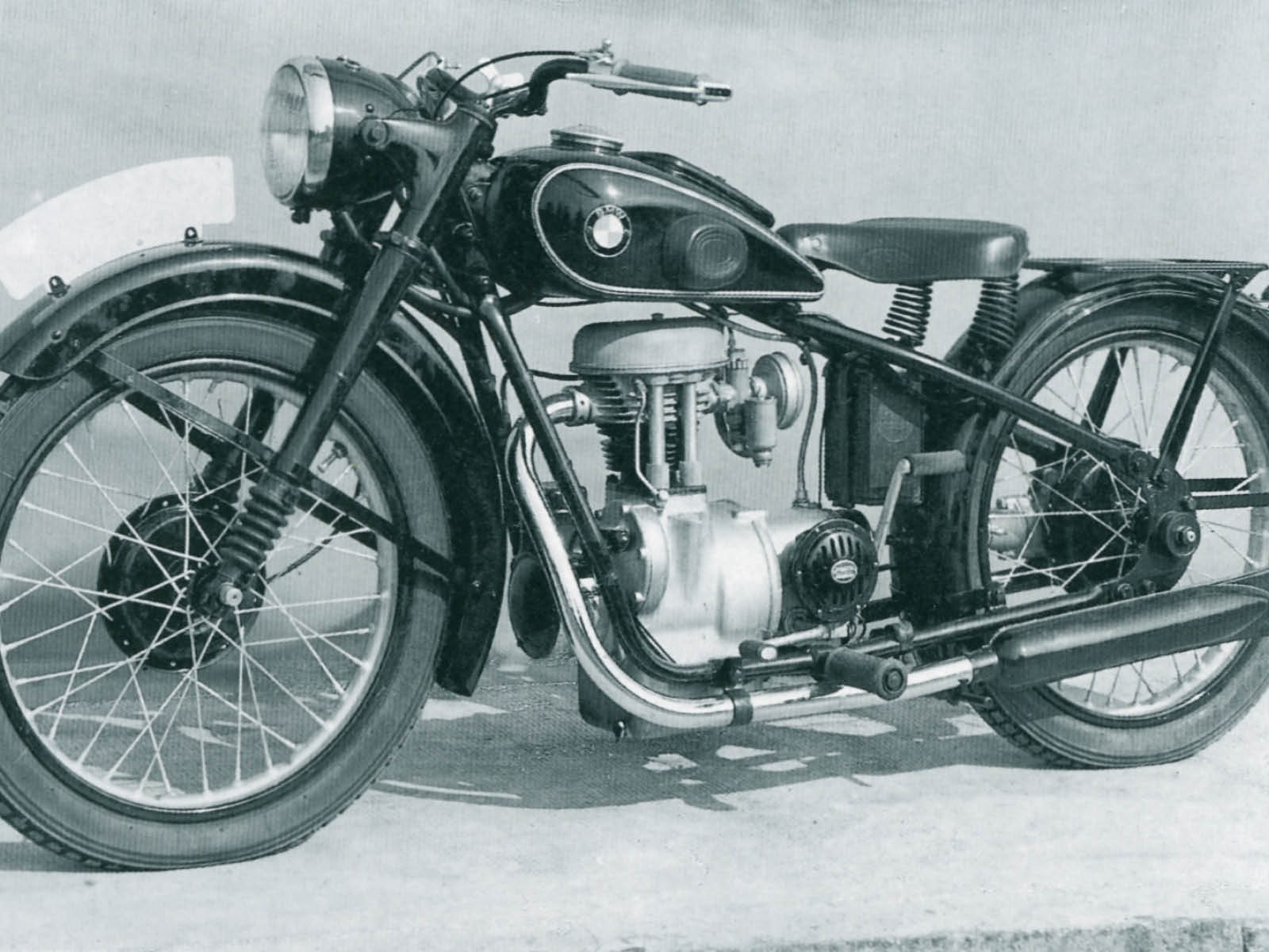 BMW R24