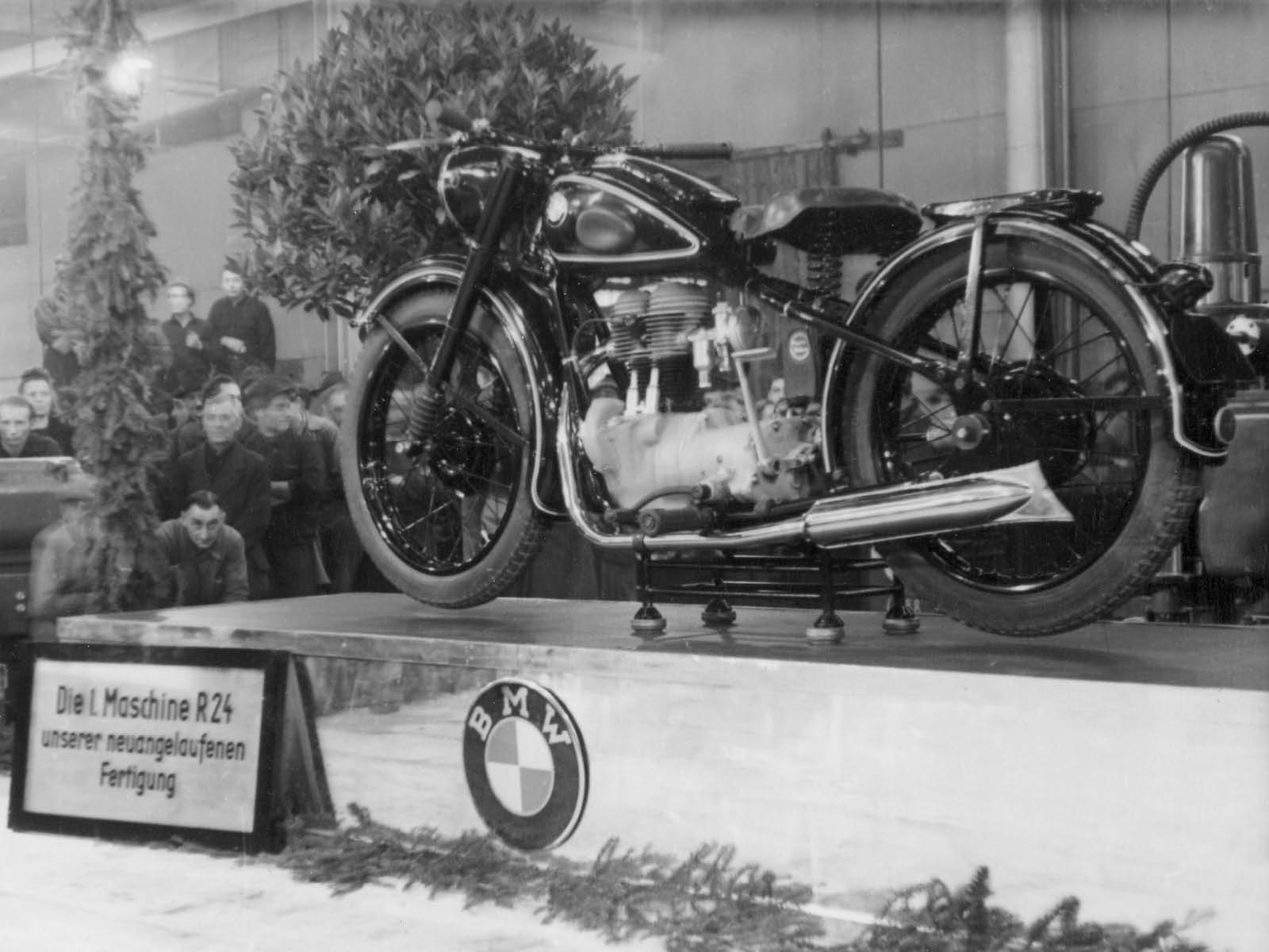 BMW R24