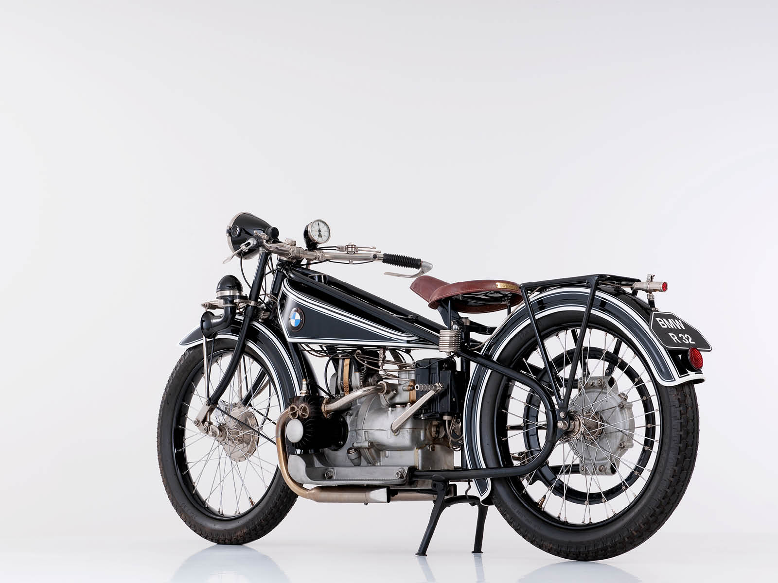 BMW R32   Das erste „Motorrad mit Propeller“ wird 100! 