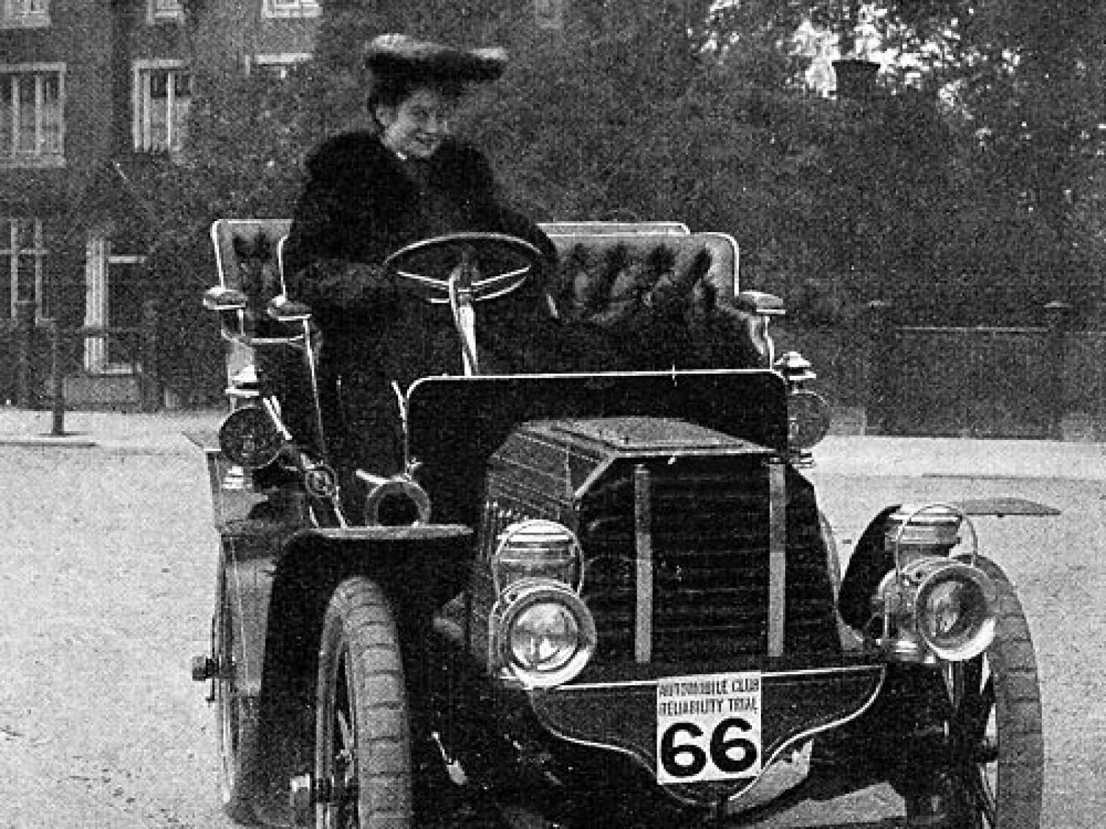 Dorothy Levitt