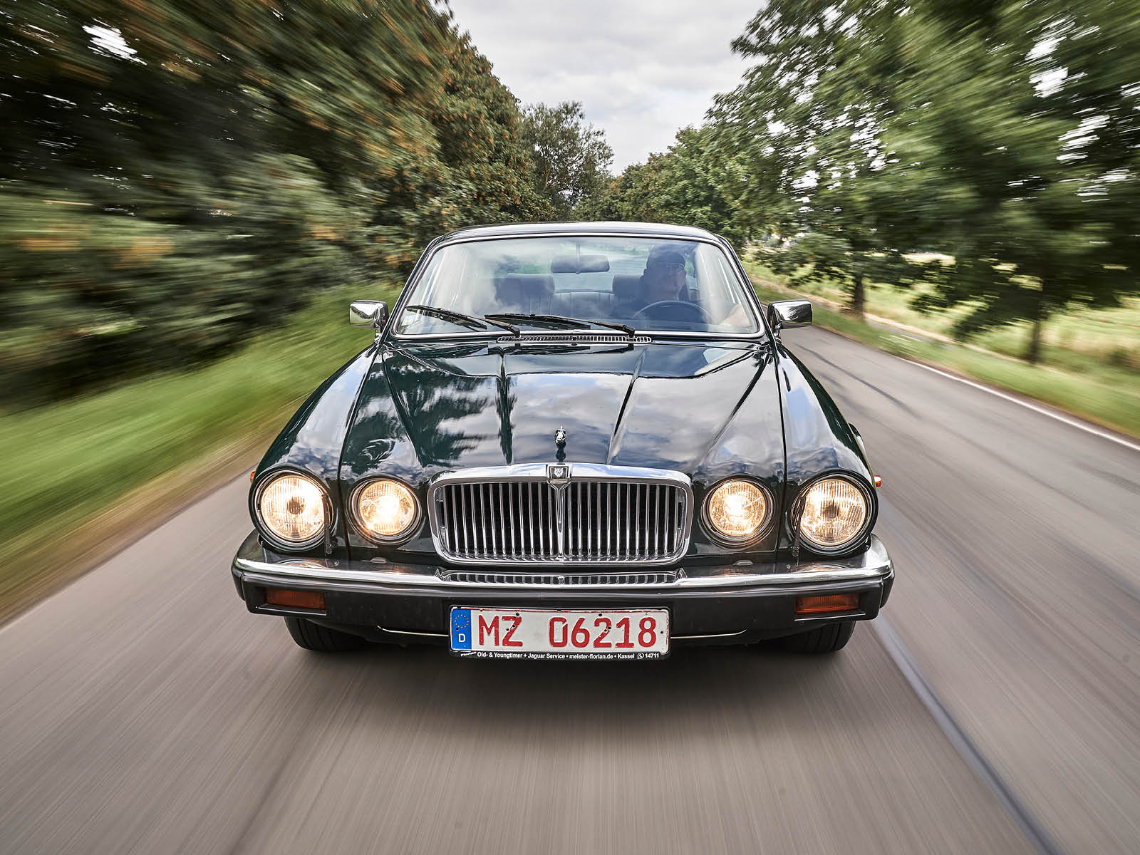 Jaguar XJ 12