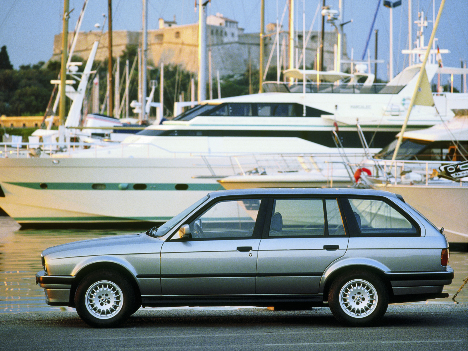 BMW 318i E30 Touring