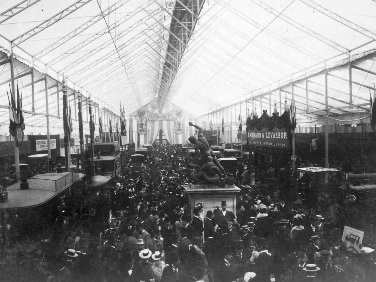 Paris erster Autosalon