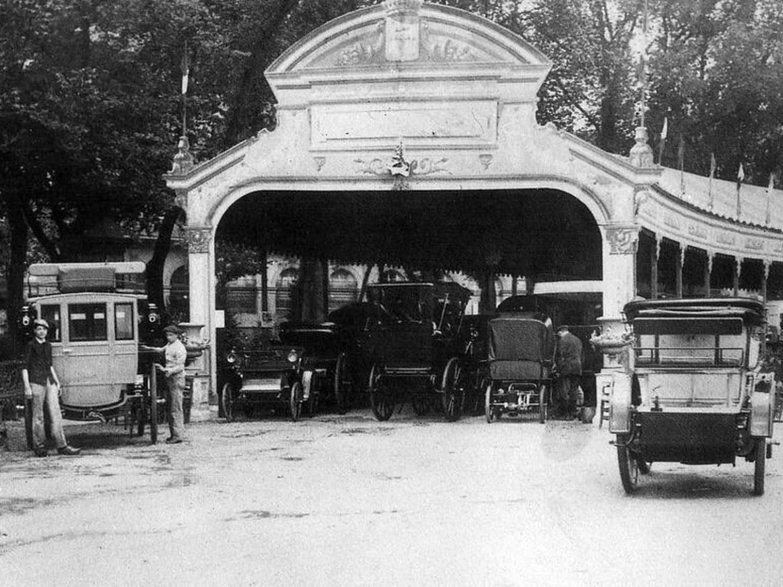 Paris erster Autosalon