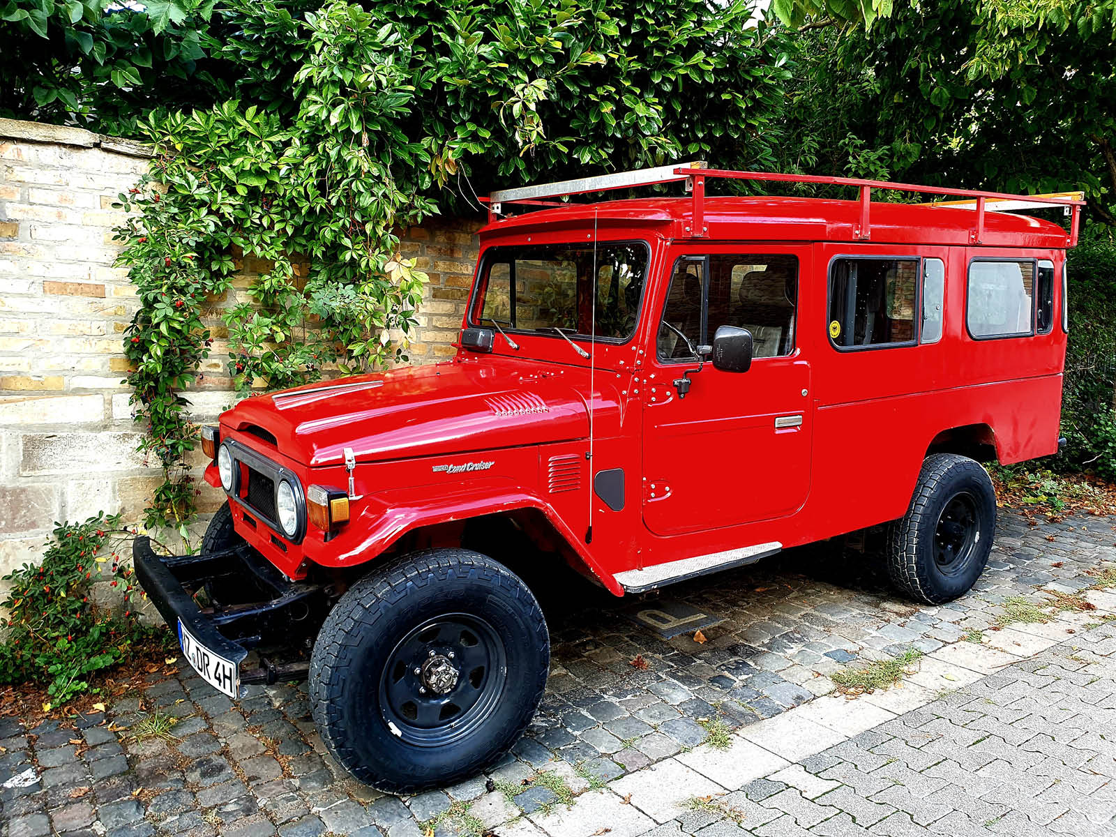 Land Cruiser J4