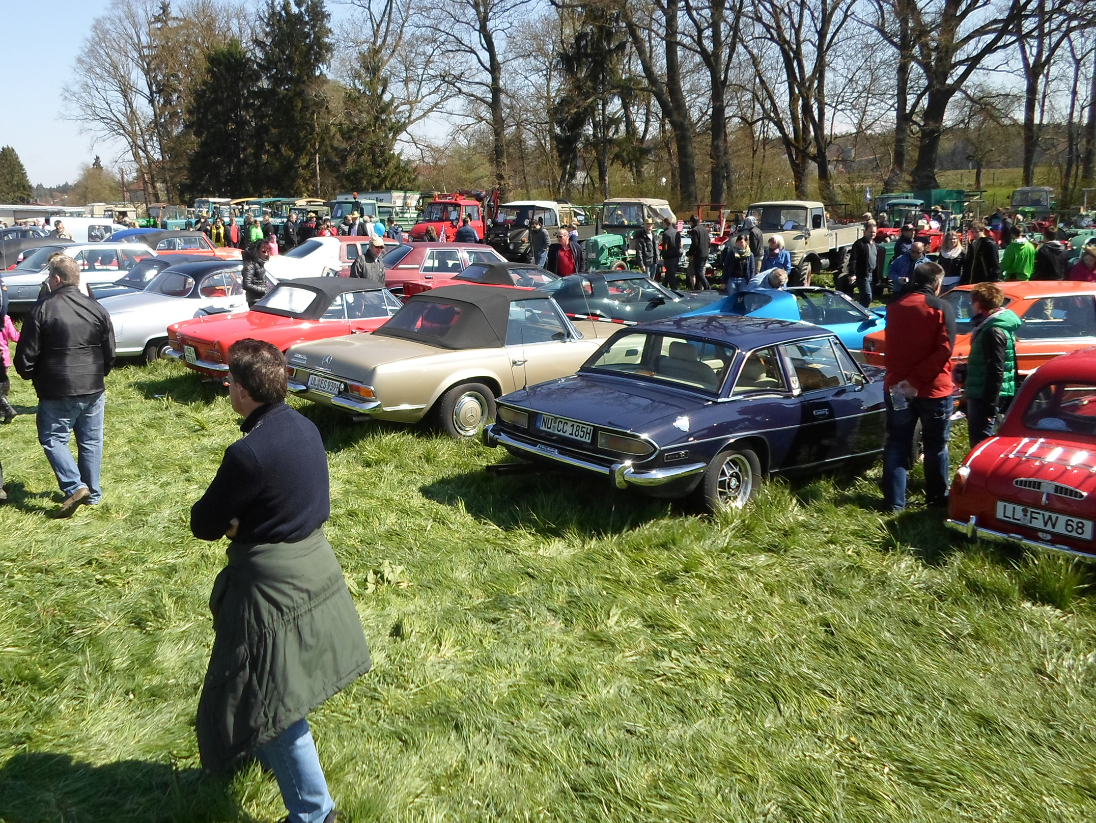 Oldtimertreffen zum Brauereihoffest der Schlossbrauerei Autenried
