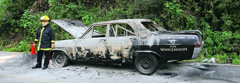 Feuerlöscher Feuer Brand Auto Klassiker Oldtimer Markt 