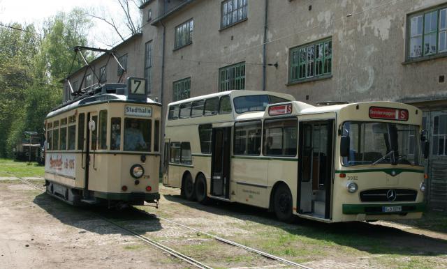 Treffen historischer Busse und Nutzfahrzeuge im Straßenbahn-Museum Hannover