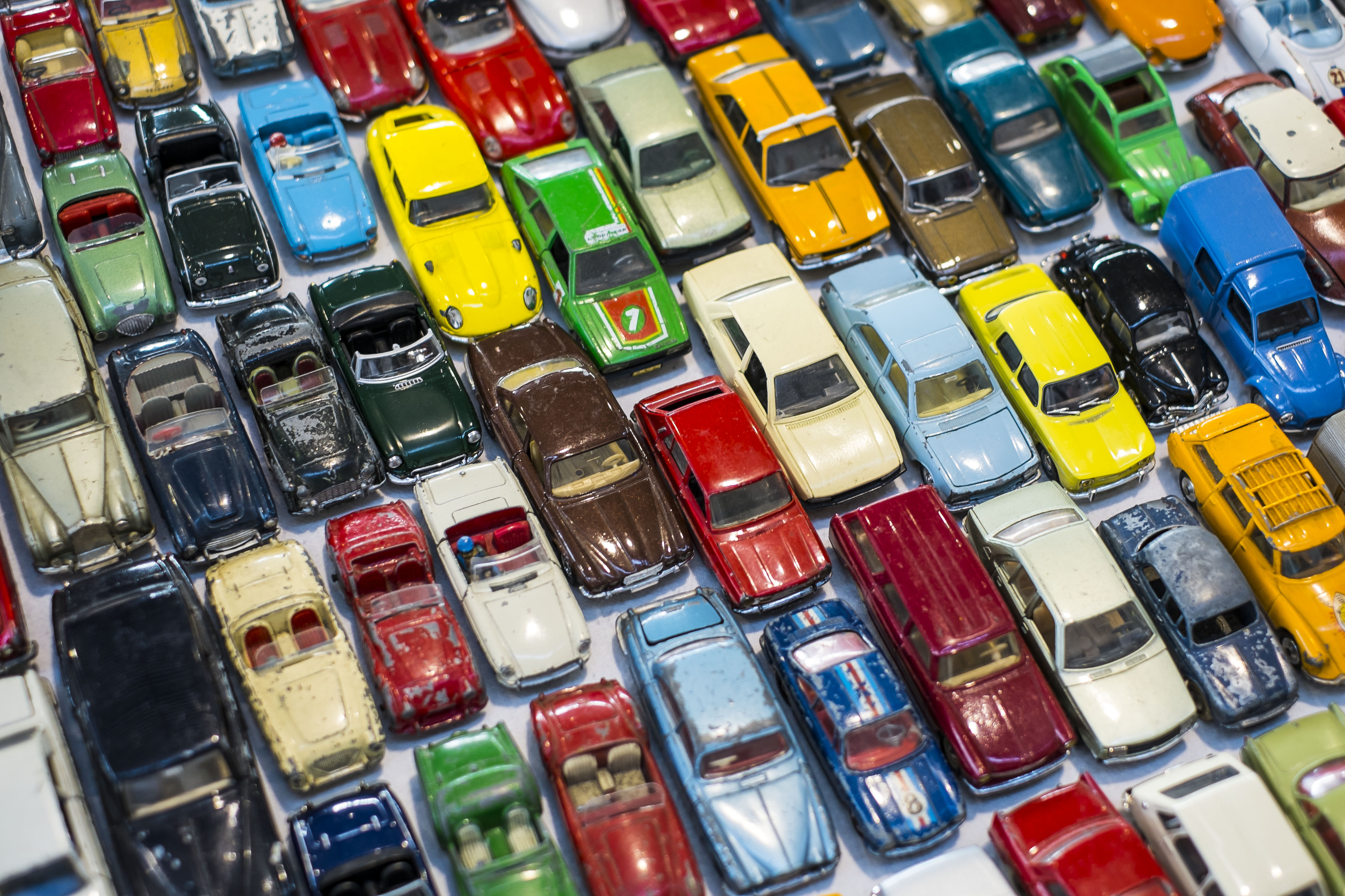 Weihnachtsmarkt und Automobiliabörse in der Klassikstadt Frankfurt