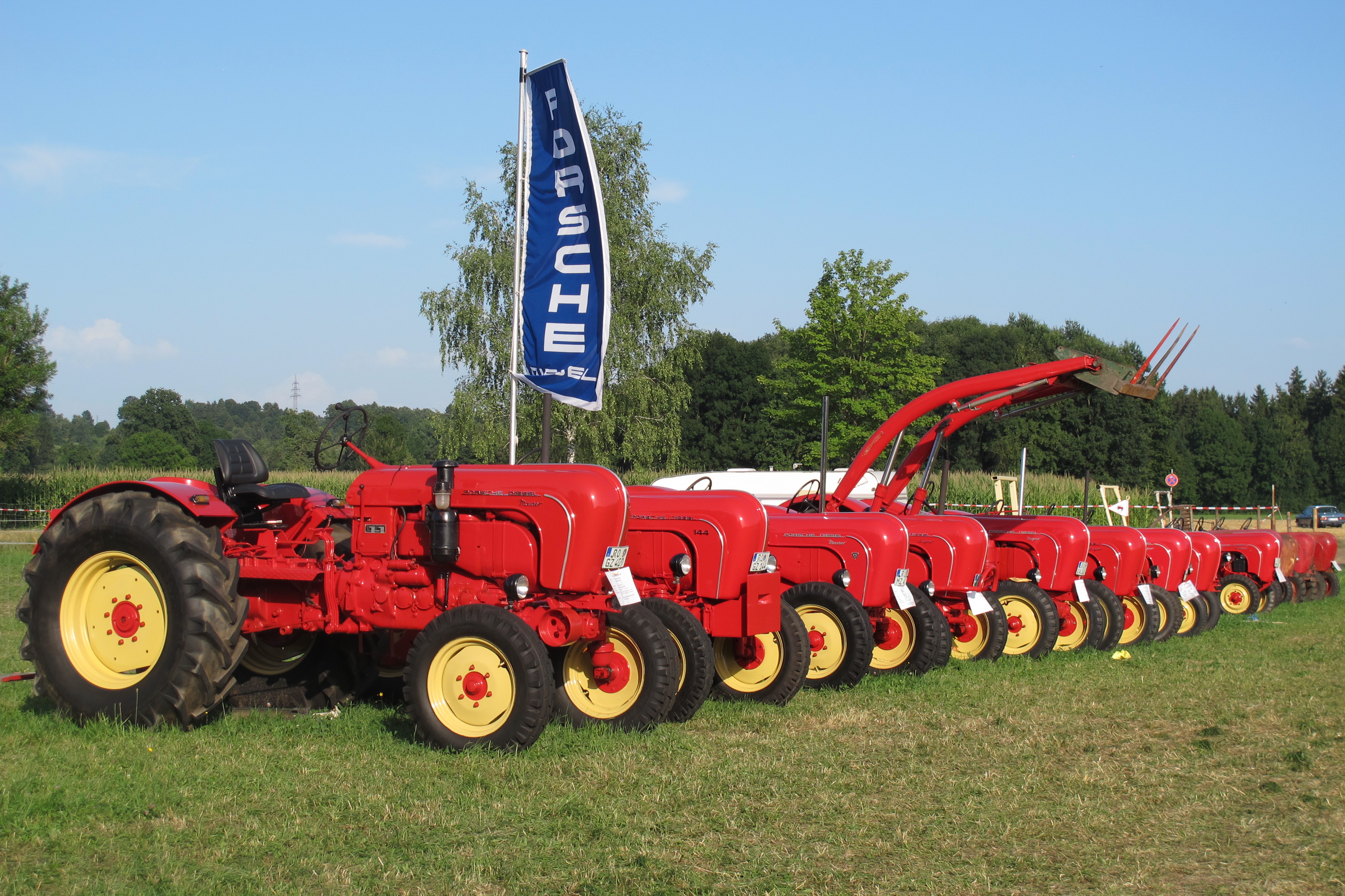 Bulldog- und Oldtimertreffen