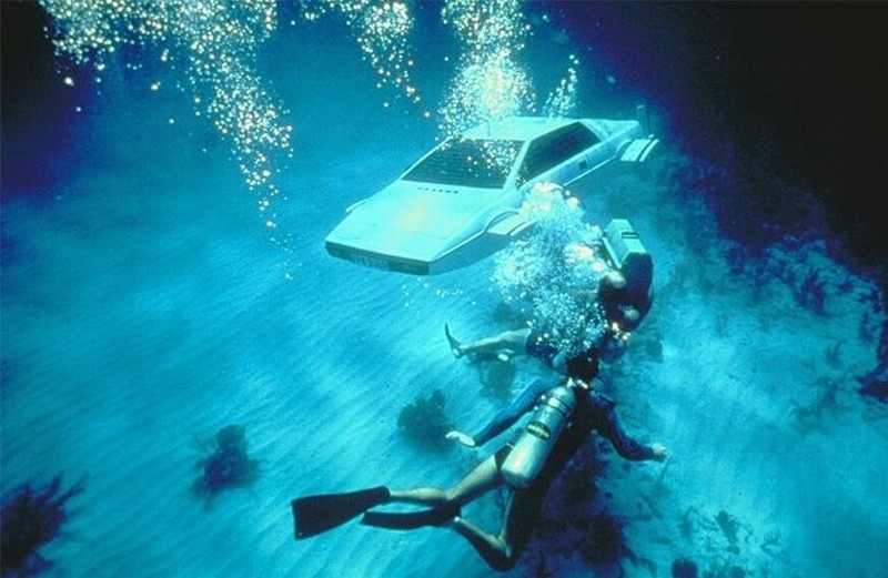 Lotus Esprit James Bond Wet Nellie