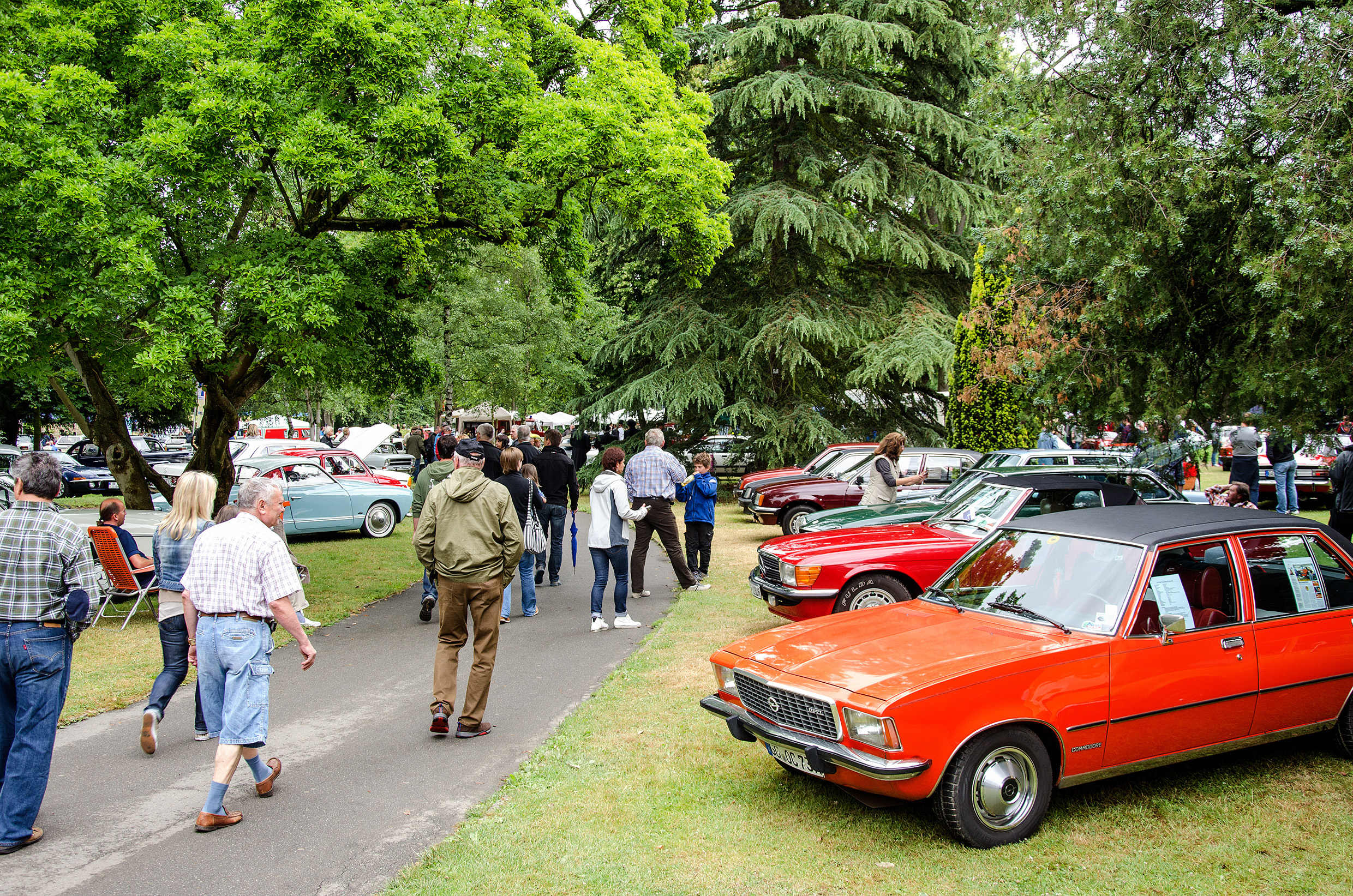 Klassikertreffen an den Opelvillen